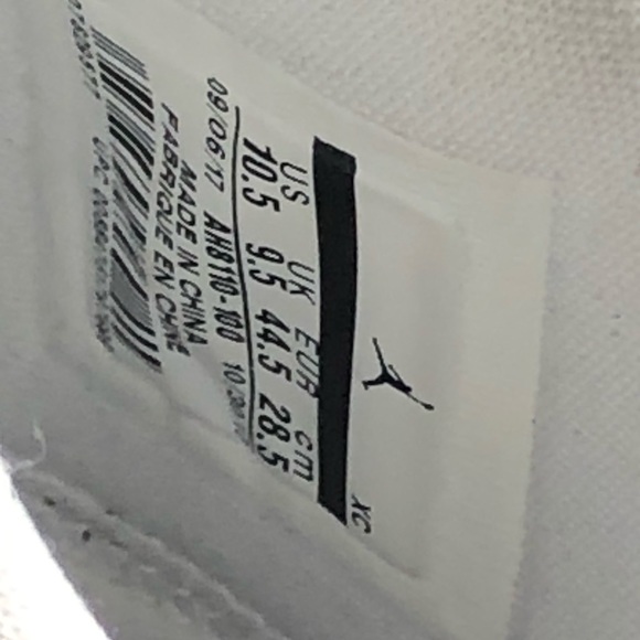 (Pre-Owned) Jordan Ultra Fly 2 low white and black - Picture 9 of 12